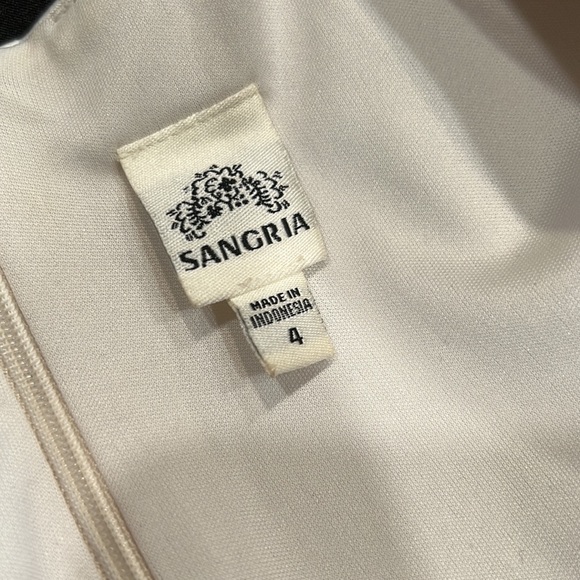 Sangria formal dress tuxedo style never worn - Picture 3 of 5